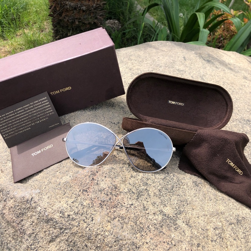 Tom Ford Rania Sunglasses - Picture 5 of 11